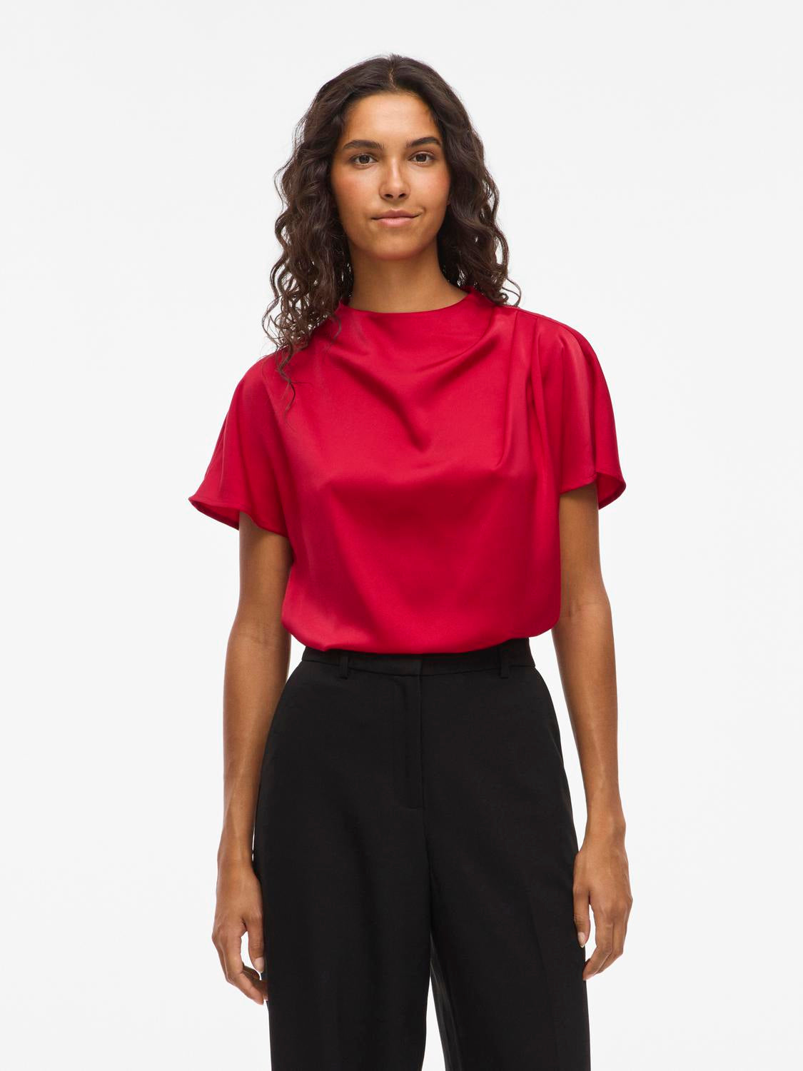 model_shot-front